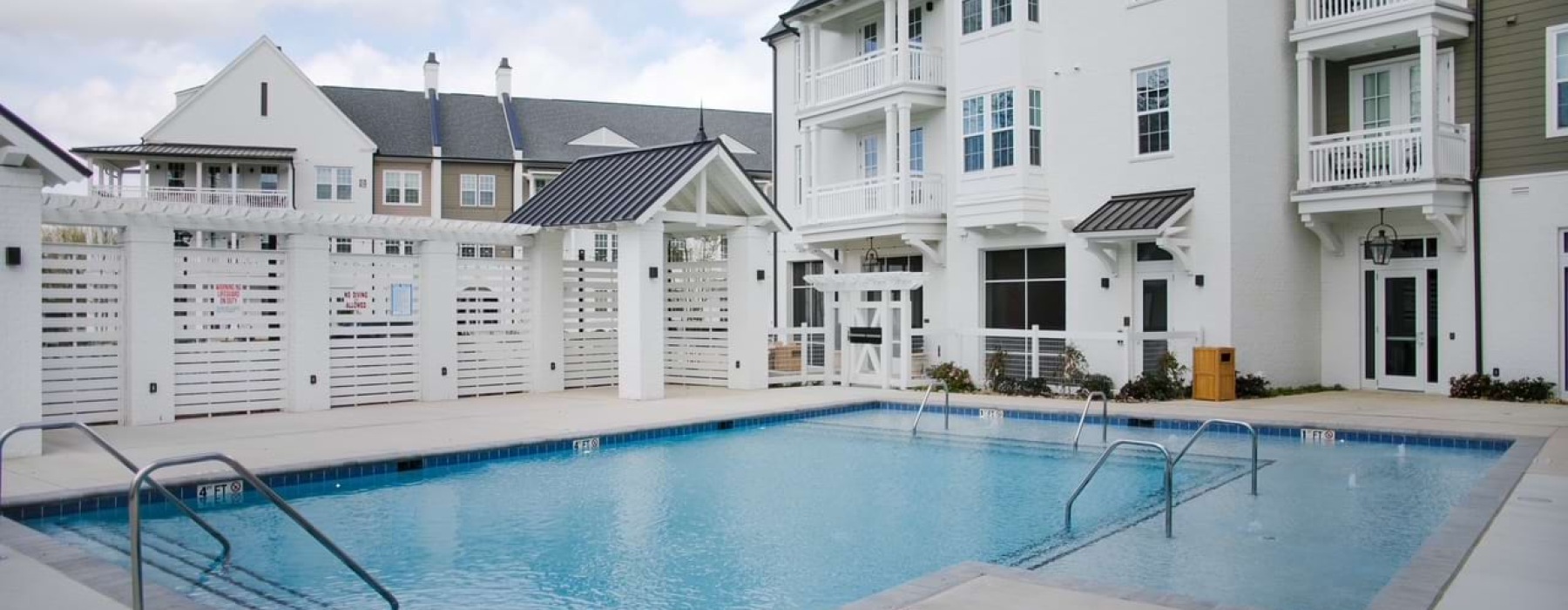 Luxury pool outdoor lounge and grilling